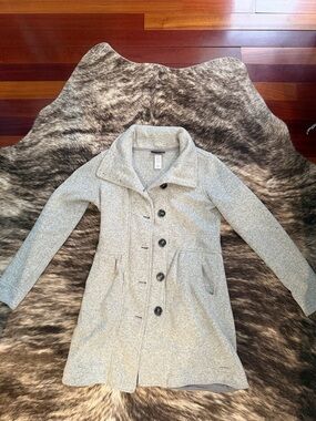Patagonia Light Gray Women's Button-Front Trench Coat